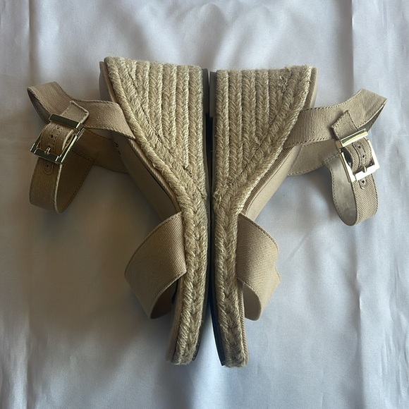 Women's Beige Wedge Sandals - Picture 5 of 12